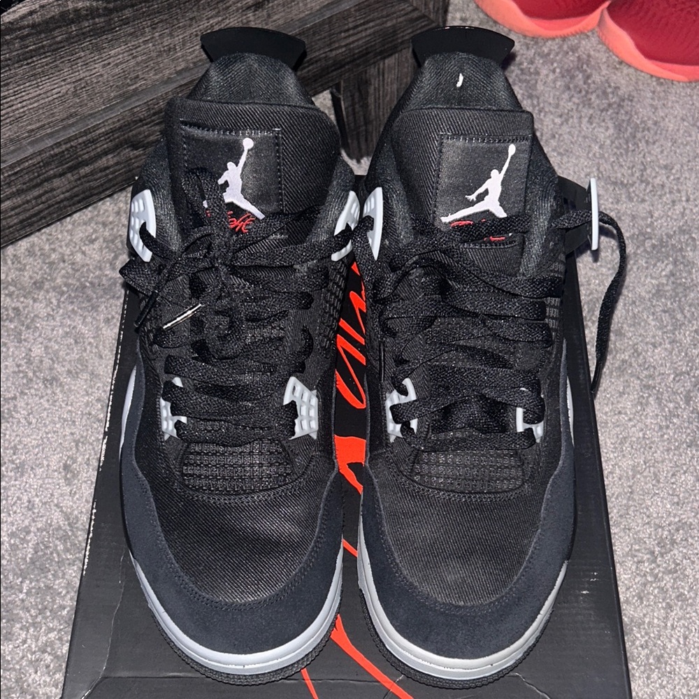 Jordan 4’s
